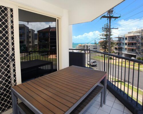 kings-beach-second-floor-apartments-unit-10 (4)